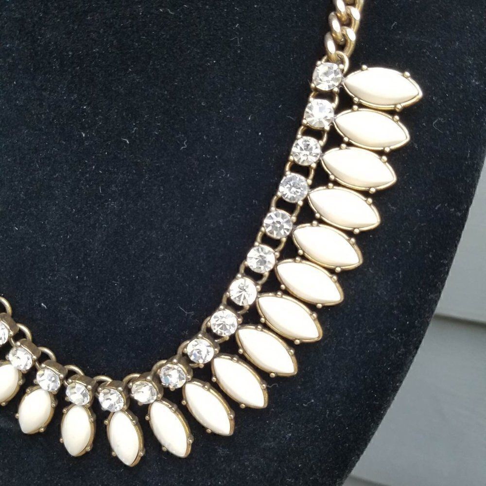 J Crew Navette White Maquis shape Rhinestone Statement Necklace 20" 3" extender - Picture 8 of 9